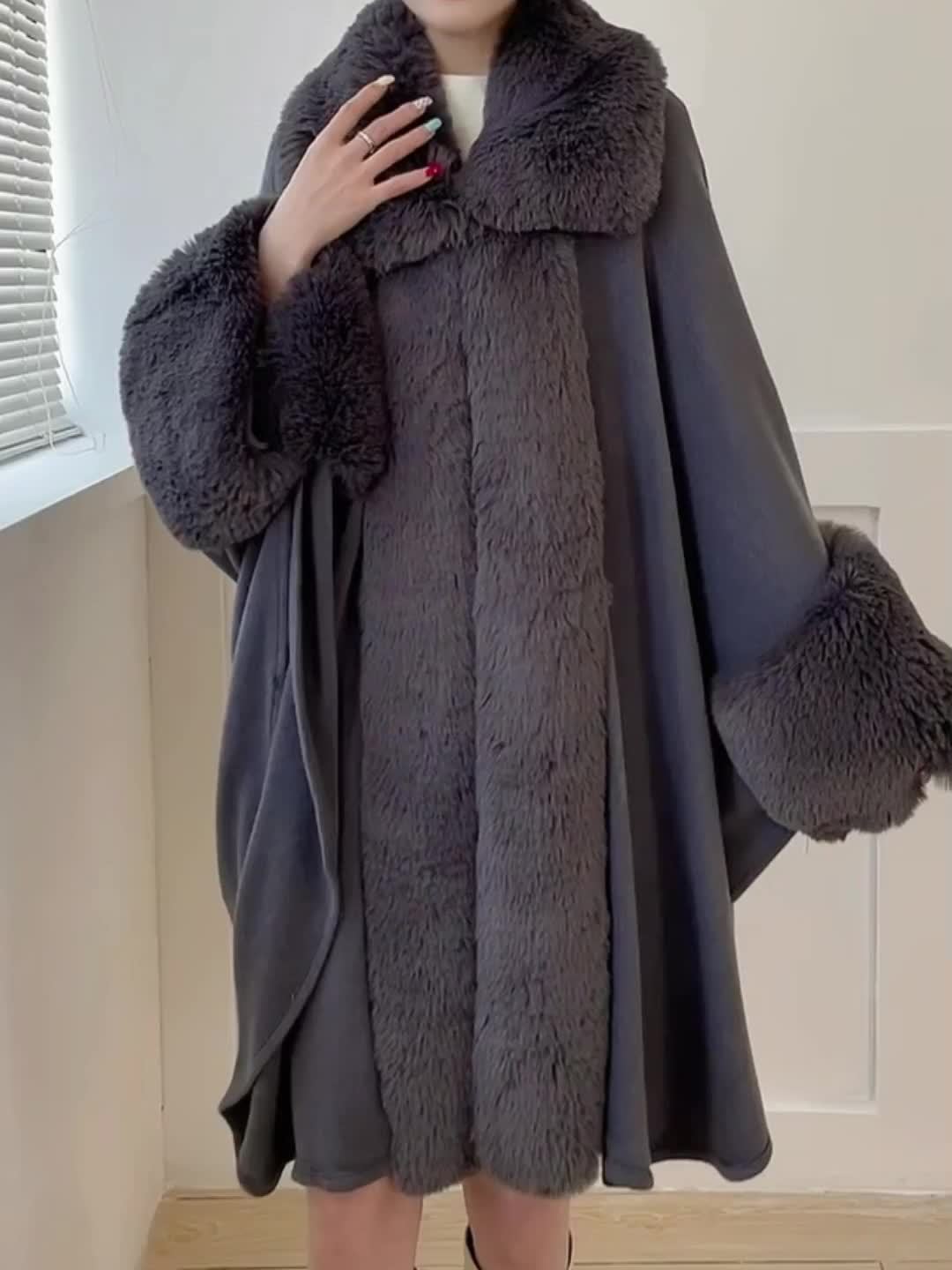 Manteau grande taille femme – Ouvert avec col fausse fourrure