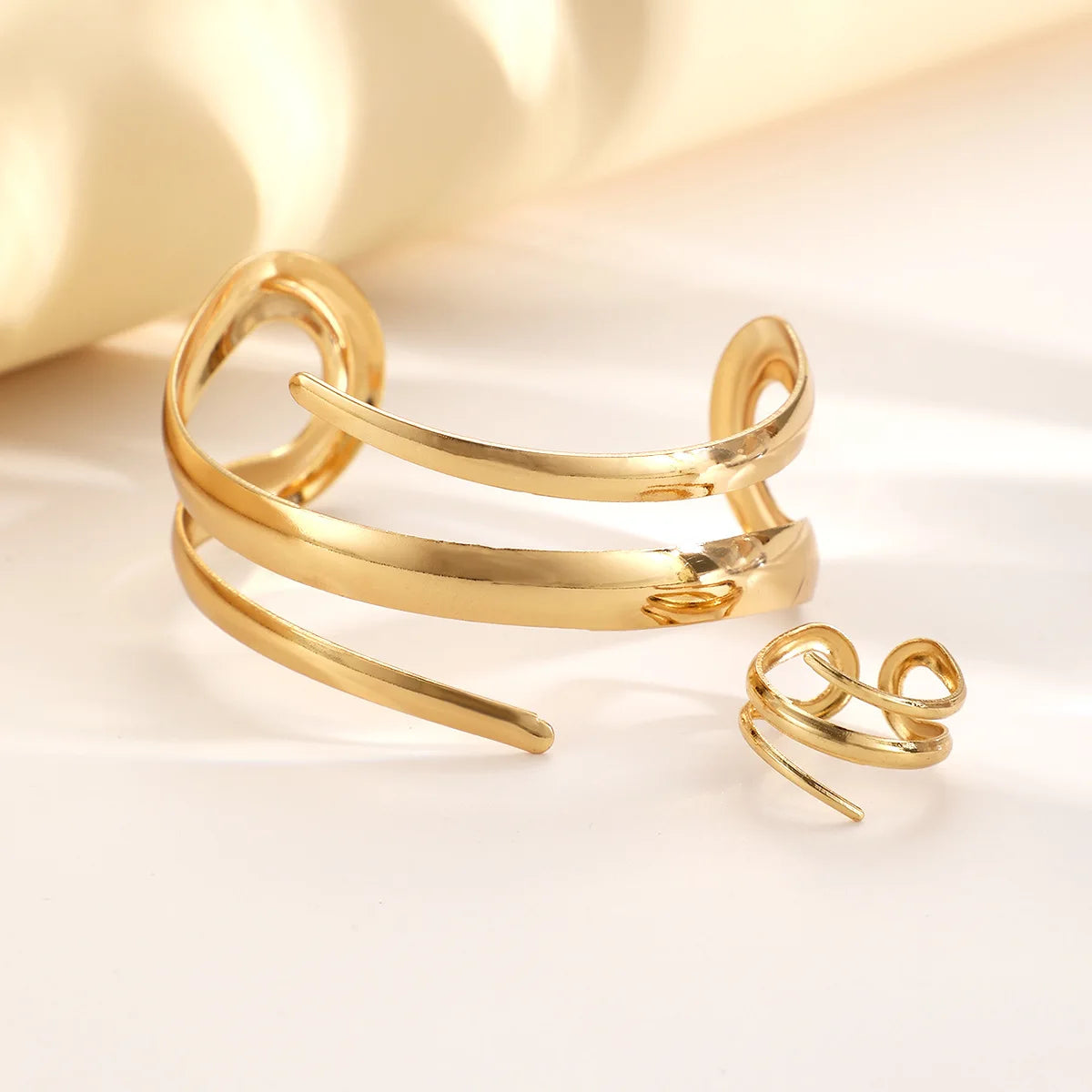 Set Bracelet & Bague Femme – Plaqué Or & Argenté Élégant