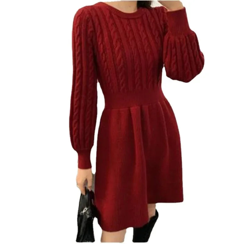 Robe pull femme mi-longue tricotée col montant – automne hiver