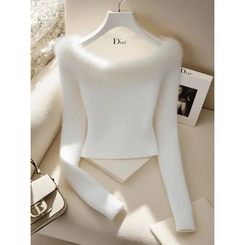 👉 Pull court femme épaules dénudées col fausse fourrure – chic & chaud