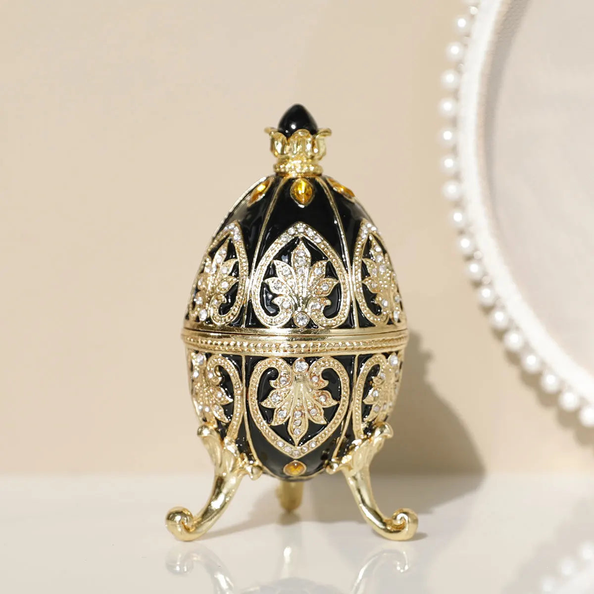 Œuf Fabergé rouge émaillé 💎 – boîte à bijoux & déco élégante