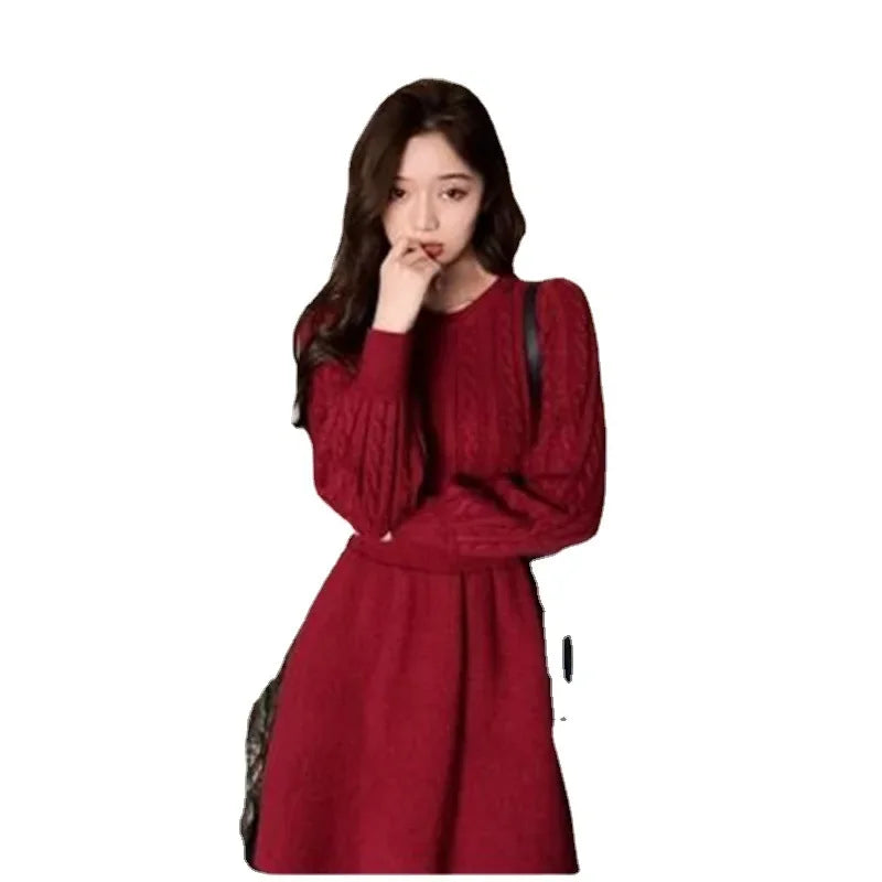 Robe pull femme mi-longue tricotée col montant – automne hiver