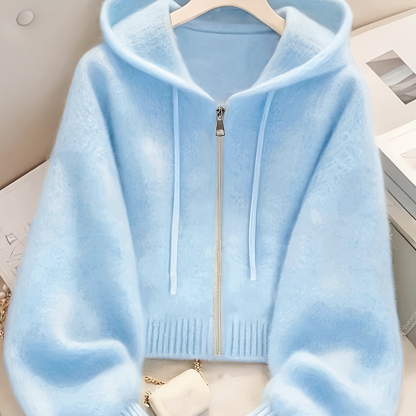 Veste douce femme 🧸 – Capuche & zip intégral, chaude & tendance GTIJARA