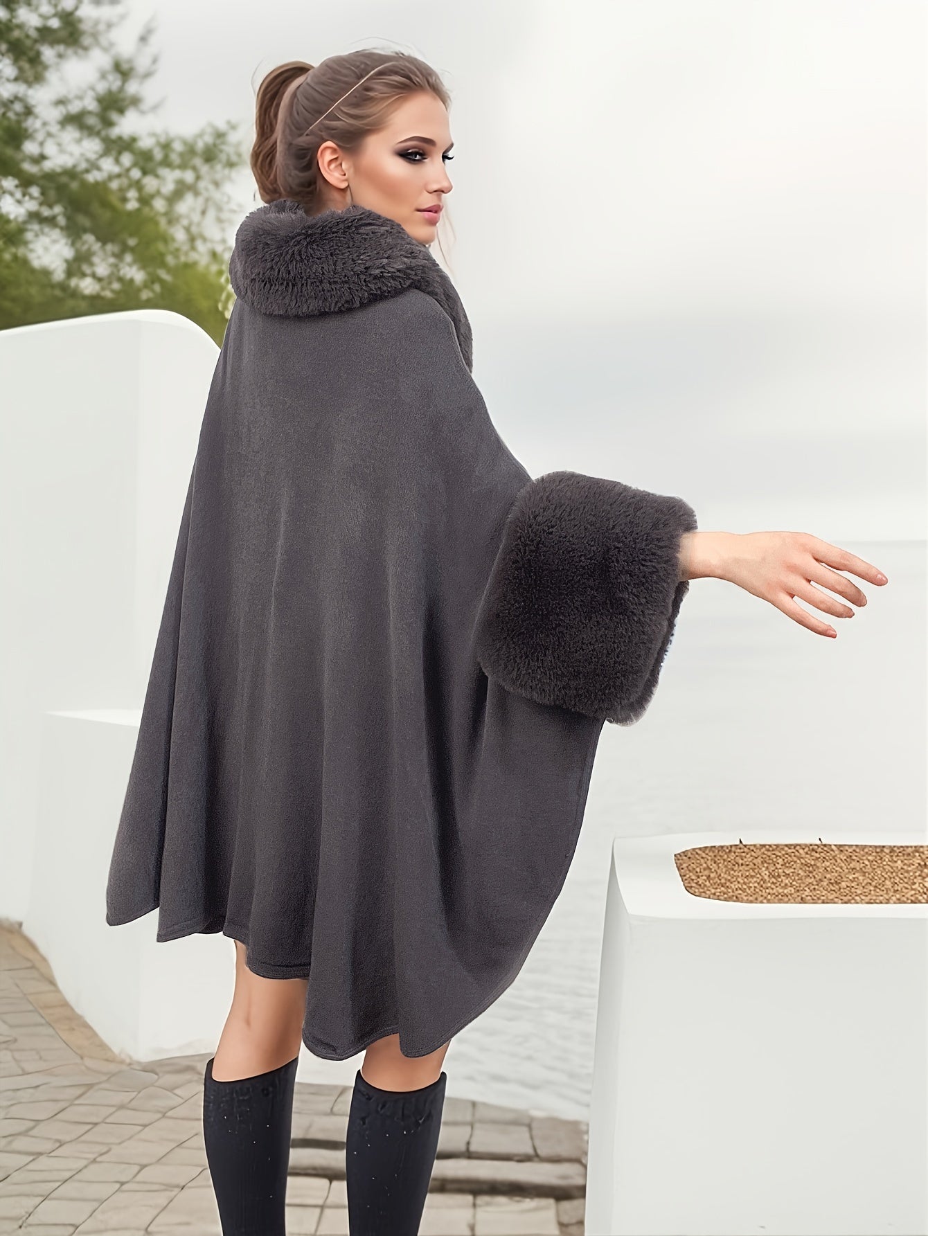 Manteau grande taille femme – Ouvert avec col fausse fourrure