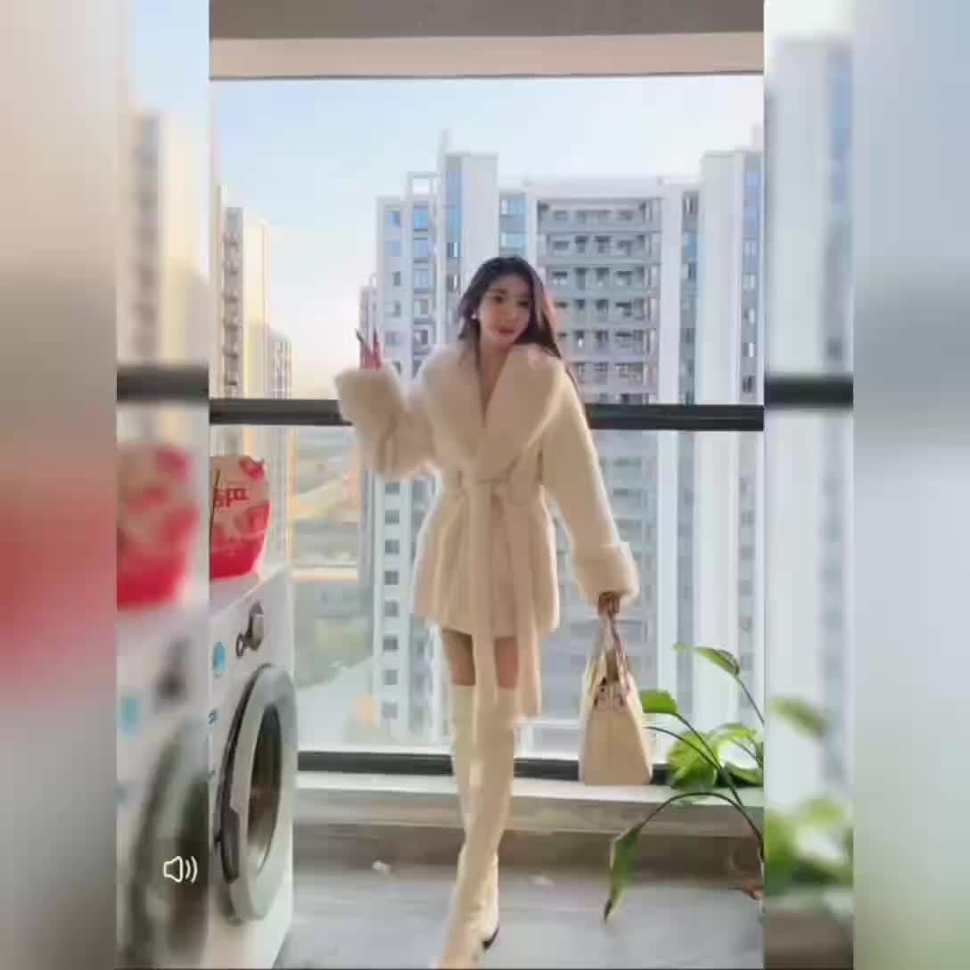 Manteau femme hiver élégant – Ceinture & fausse fourrure chic