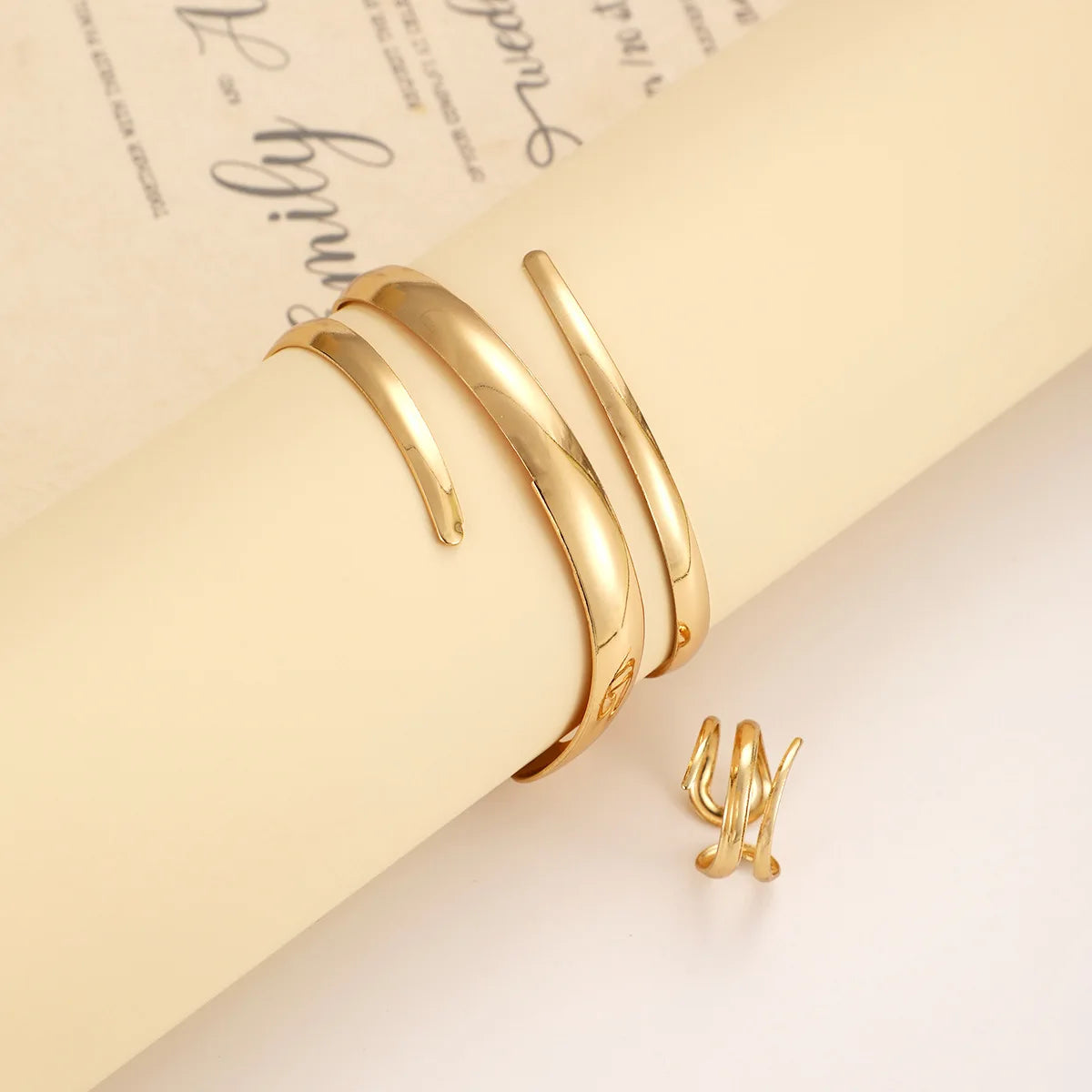 Set Bracelet & Bague Femme – Plaqué Or & Argenté Élégant
