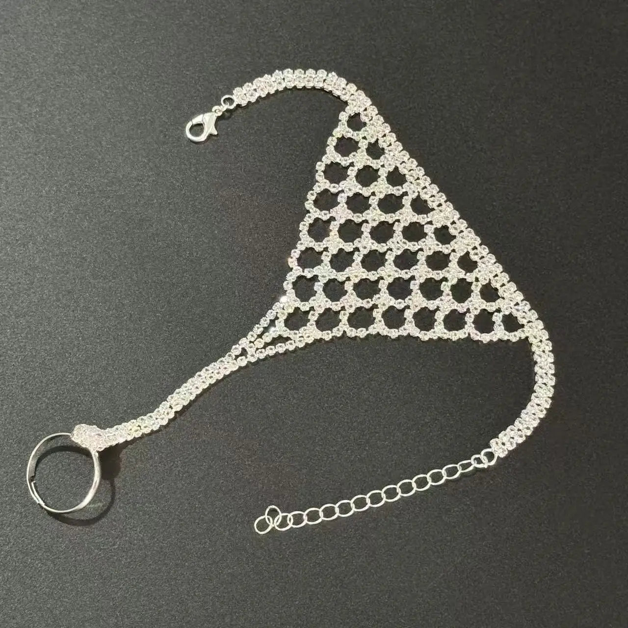 Chaîne de Main – Bracelet Doigt Élégant Luxe