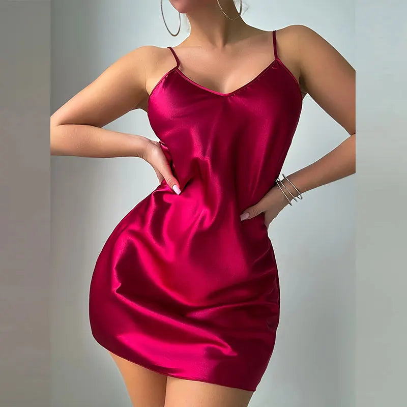 Nuisette femme 💋 – Élégante à bretelles fines & col V sexy