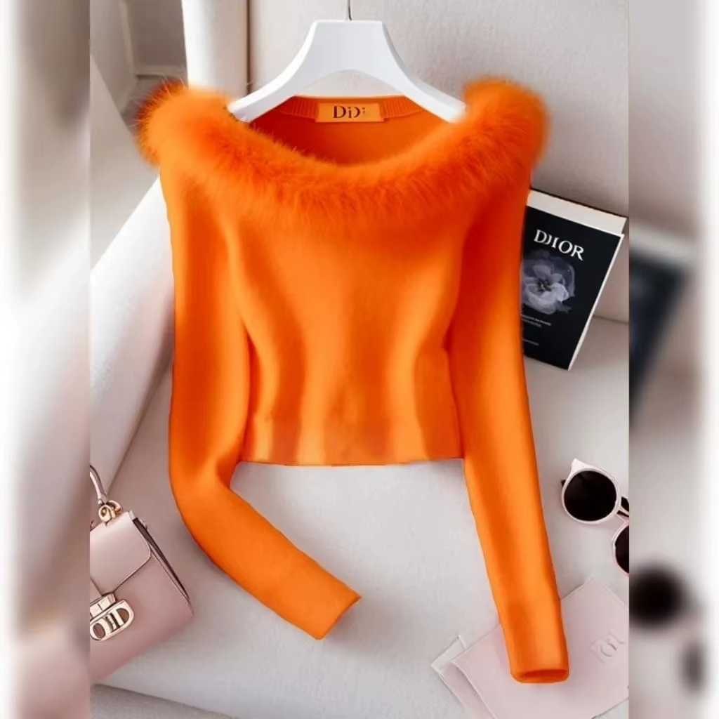 👉 Pull court femme épaules dénudées col fausse fourrure – chic & chaud