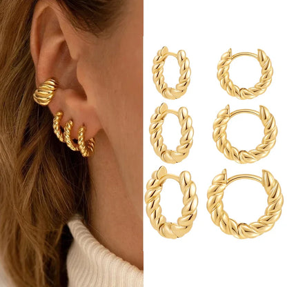 Boucles d’Oreilles Créoles Torsadées Femme – Mini Huggie Dorées